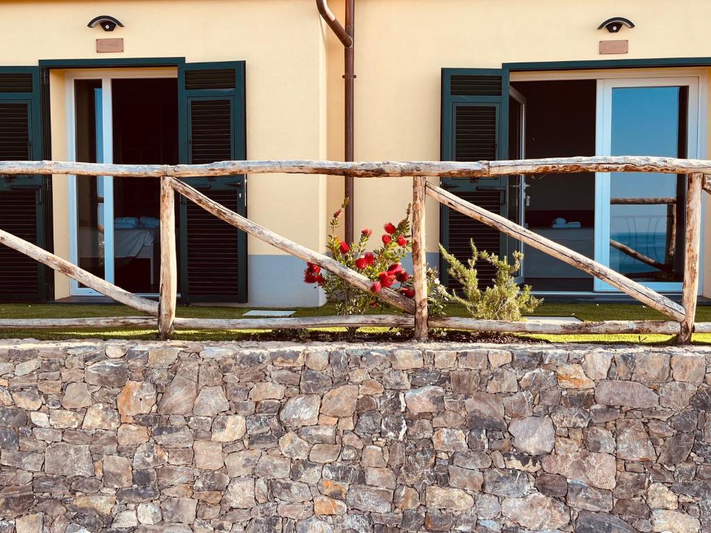 Hotel Eufonia Del Mare Finale Ligure Exterior foto